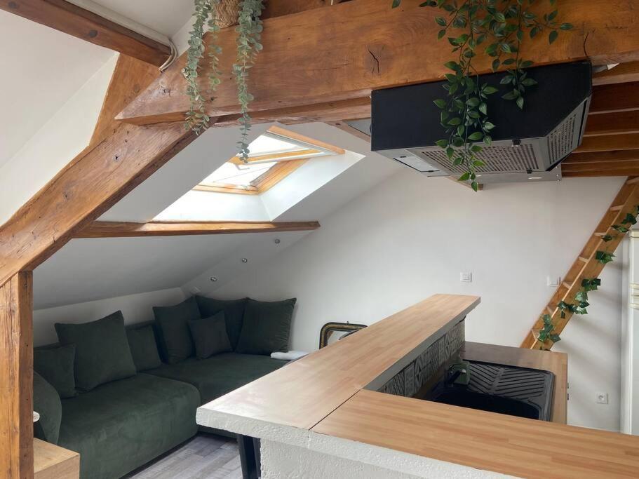 Cocon Apartment Courcy  Bagian luar foto